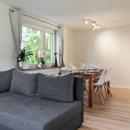 Large With Garden In A District Of Apartament *